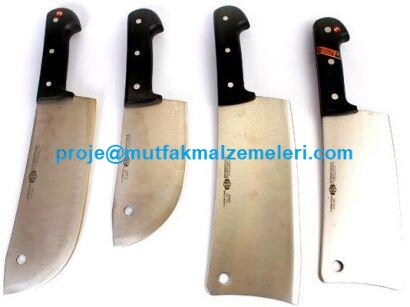 Profesyonel kemik kırma satırı, ağır hizmet tipi yapısı ve dengeli ağırlık dağılımı sayesinde kesim esnasında ustayı yormaz. Gıda tüzüğüne uygun paslanmaz yapısı körelmeye karşı dirençlidir, ergonomik sap tasarımı güvenli ve konforlu tutuş sunar.