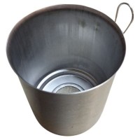 Alt çapı 12 cm, yüksekliği 14.5 cm olan orijinal Remta süzgeç P2 modeli. Kenarında bulunan sağlam tutma kulpu sayesinde sıcak demleme haznesinden kolayca ve güvenle çıkarılabilir. Simton, Ekber ve Sır marka makinelerle de tam uyumludur.