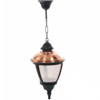 50 cm boyunda, siyah ve bakırın eşsiz uyumuyla tasarlanan sarkıt lamba, dış aydınlatma standartlarına göre üretilmiştir. Metal askı aparatı ve polikarbon cam yapısı sayesinde kırılmalara ve paslanmaya karşı dirençlidir, estetik bir ışık yayılımı sağlar.