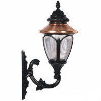 Yüksek dayanımlı alüminyum dökümden üretilen bu siyah dış mekan apliği, polikarbon camı sayesinde kırılmalara karşı dirençlidir. E27 duy tipiyle her türlü ampul seçeneğine uyum sağlar. Bahçe ve site aydınlatma projeleri için en ideal ve şık tercihtir.