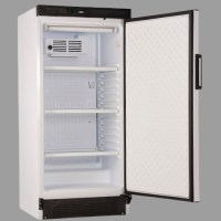 İşletmenizin soğutma maliyetlerini düşürün, verimliliği zirveye taşıyın! #BlokKapılıSoğutucu #EnerjiTasarrufu #VerimliSoğutma #EndüstriyelMutfak #ŞişeDepolama