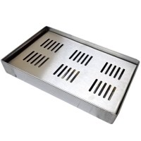 20x30 cm paslanmaz çelik çay kazanı damlalığı görseli. Üstü delikli ızgaralı, altı su toplama havuzlu 304 kalite krom musluk altı suluğu. Çay semaveri ve kahve otomatı için profesyonel tezgah üstü atık su tepsisi ve bardak altlığı, imalatçısı