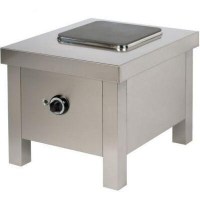 600x500x450 mm ölçülerinde, kare pleytli, paslanmaz çelik gövdeli sanayi tipi elektrikli yer ocağı. Önde 7 kademeli kontrol şalteri bulunan, yemek fabrikaları ve gemi mutfakları için uygun, ağır hizmet tipi döküm yüzeyli yemek pişirme ocağı.