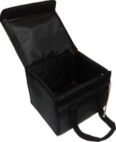 12 Volt / 25 Watt rezistans sistemiyle iç sıcaklığı 50°Cye çıkaran ısıtıcılı servis çantası. Motosiklet ve araç çakmaklığına bağlanabilen, siparişleri yolda aktif olarak ısıtmaya devam eden profesyonel termal paket servis ekipmanı.