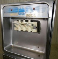2.El Temiz Kullanılmış Soft Dondurma Makinası:Hava pompası olan en kaliteli 2.el otomatik soft dondurma makinası temiz kullanılmış tek musluklu-2-3 musluklu yumuşak dondurma makinalarının ikinci el kollu hazır dondurma yapıcılarının hava pompalı modeller