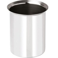 Restoran tipi profesyonel kuver kabı, yüksek kaliteli paslanmaz çelik işçiliğiyle masalarınıza prestij katar. Kararma ve paslanmaya karşı tam dirençli olan bu ürün, bulaşık makinesinde yıkamaya uygundur ve yoğun işletme trafiğine dayanıklı üretilmiştir.