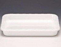 32,5x26,5 cm boyutlarında, 4,5 cm yükseklikte dikdörtgen formda profesyonel meze kabı. Açık büfe ve restoran servislerine uygun, pürüzsüz yüzeyli, beyaz renkli şık meze ve şarküteri sunum tepsisi.