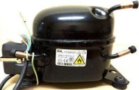 Minibar Soğutucu Dolap Kompresörü VY43R45A:Otel tipi minibarlarda işyeri tipi küçük buzdolaplarında mini kahvaltılık yemek soğutucularında da kullanılabilen bu küçük VY43R45A buzdolabı motoru R600A soğutma gazıyla çalışan 220 voltluk otel tipi mini bar k