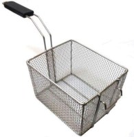 Paslanmaz krom çelikten imal edilmiş, 19x23x13 cm boyutlarında, önden kancalı ve ısıya dayanıklı sağlam kulplu endüstriyel mutfak tipi profesyonel fritöz kızartma sepeti.