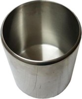 Roma Dondurma Kovası:Maraş dondurma kovaları Roma dondurma hazneleri dövme dondurma kovalarından Roma dondurması yapma kovasının imalatı 304 kalite paslanmaz çelikten yapılmış olup ağız çapının üretimi 22 cm olup yüksekliğiyse 24 cm.dir.Roma dondurma kov