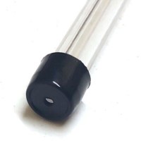 Çiftçioğlu 7 lt bakır salep makinesi için orijinal mika su seviye gösterge borusu. 17.8 cm boyunda, 12 mm çapında, üstten hava delikli tapalı ve alttan vidalı montaj uçlu yedek parça. Sanayi tipi pirinç sahlep semaveri su kazanı seviye borusu modelleri