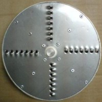 Empero sebze doğrama makinesi için paslanmaz çelik rende diski. Havuç, peynir ve diğer sebzeleri hızlıca rendelemek için tasarlanmış profesyonel mutfak ekipmanı. Dayanıklı yapısıyla uzun ömürlü kullanım sunar. #Empero #SebzeDoğrama #RendeDiski