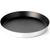 Endüstriyel mutfak standartlarında üretilen 28 cm çapındaki yapışmaz pizza tavası, pizzacı, restoran ve kafeler için özel olarak tasarlanmıştır. Alüminyumun hızlı ısınma özelliği ile teflonun yapışmazlık konforunu birleştiren bu tava, uzun ömürlüdür.