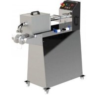 304 kalite paslanmaz çelikten üretilmiş, dijital kontrollü ve 30 kg hazne kapasiteli PRO+30 tulumba tatlısı makinesi. 4 farklı yıldız kalıbı ve dijital boy ayar paneli ile yüksek kapasiteli profesyonel tatlı üretim tesisleri için ideal çözüm.