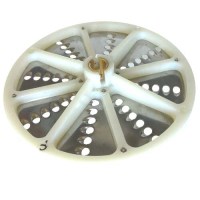 Yazıcılar Öztiryakiler SD 200 E serisi orijinal kalın rende diski; 6 mm delik çapıyla kaşar, havuç ve turp rendesi için idealdir. Paslanmaz çelik bıçakları ve 20 cm çapıyla endüstriyel mutfaklarda uzun ömürlü, profesyonel performans sunar.Sanayi diski